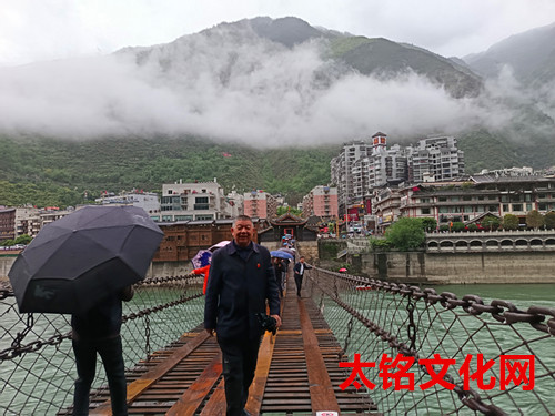 1753604756179217.jpg 2024年5月12日四川省甘孜藏族自治州泸定县泸桥镇泸定桥_副本.jpg