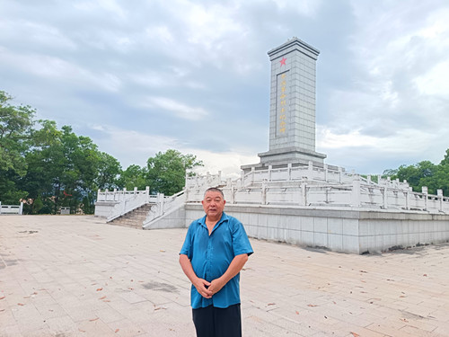 1759037113145155.jpg 2025年9月16日 广西壮族自治区梧州市岑溪市岑城镇思英社区 岑溪市革命烈士陵园_副本.jpg