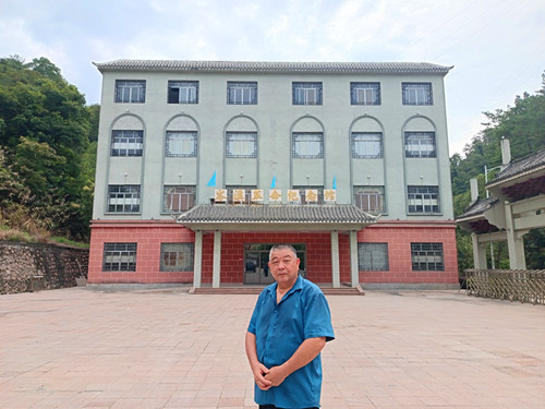 1759037836330053.jpg 2025年9月16日 广西壮族自治区梧州市岑溪市岑城镇思英社区 岑溪市革命烈士纪念馆_副本.jpg