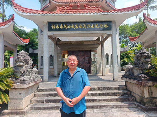 1759219807106864.jpg 2025年9月20日广西壮族自治区玉林市玉州区龟山公园内玉林市烈士纪念广场 山顶纪念塔_副本.jpg